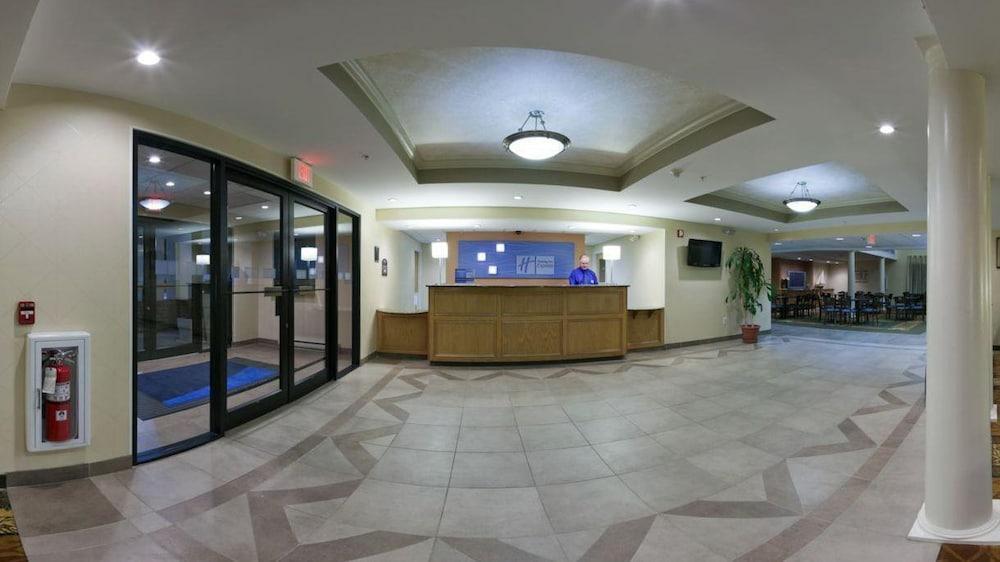 Holiday Inn Express & Suites Carneys Point - Pennsville By Ihg Esterno foto