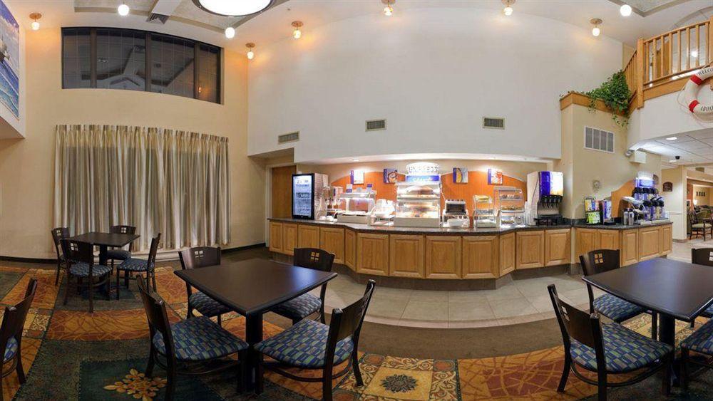 Holiday Inn Express & Suites Carneys Point - Pennsville By Ihg Esterno foto