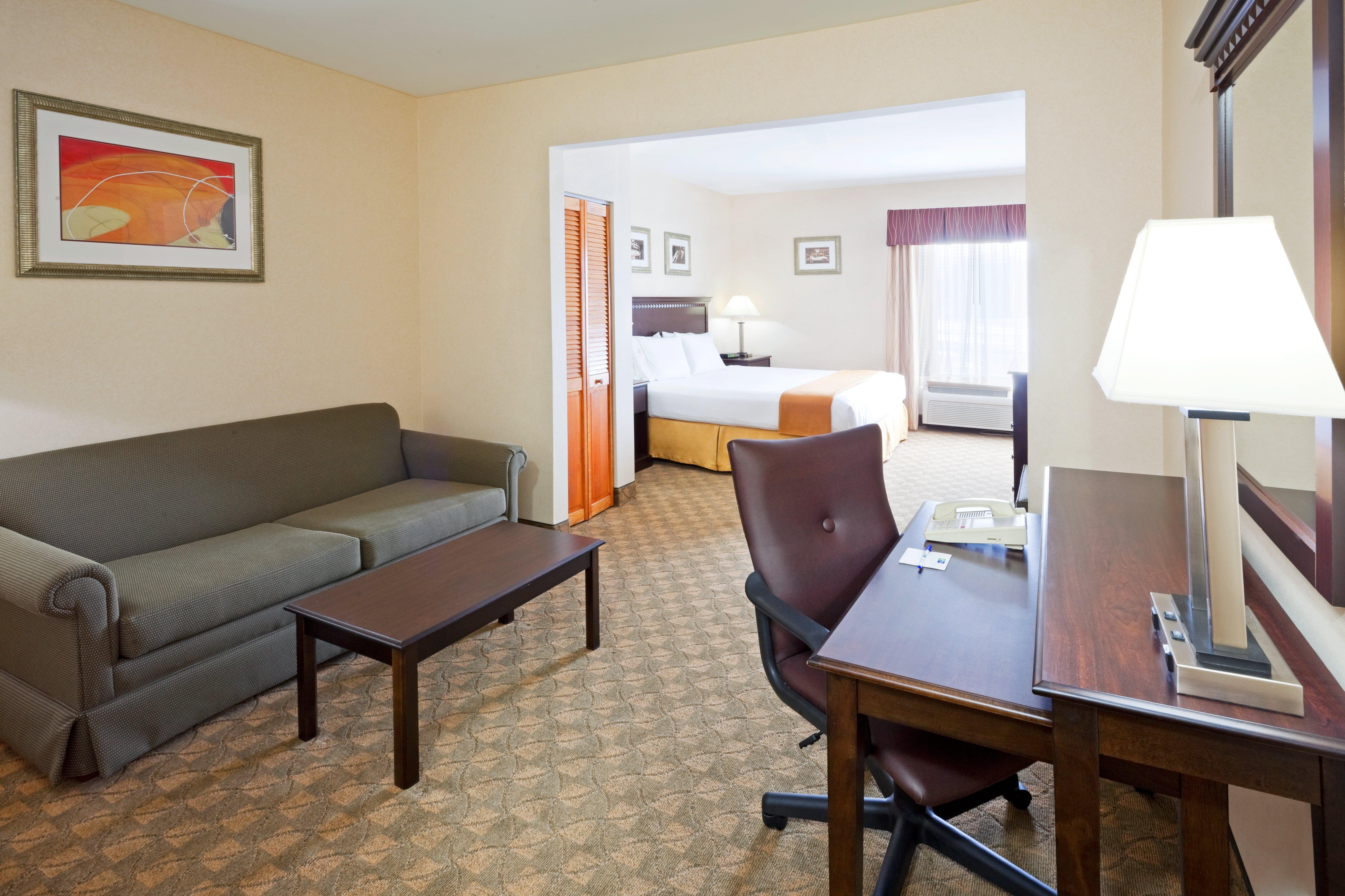 Holiday Inn Express & Suites Carneys Point - Pennsville By Ihg Esterno foto