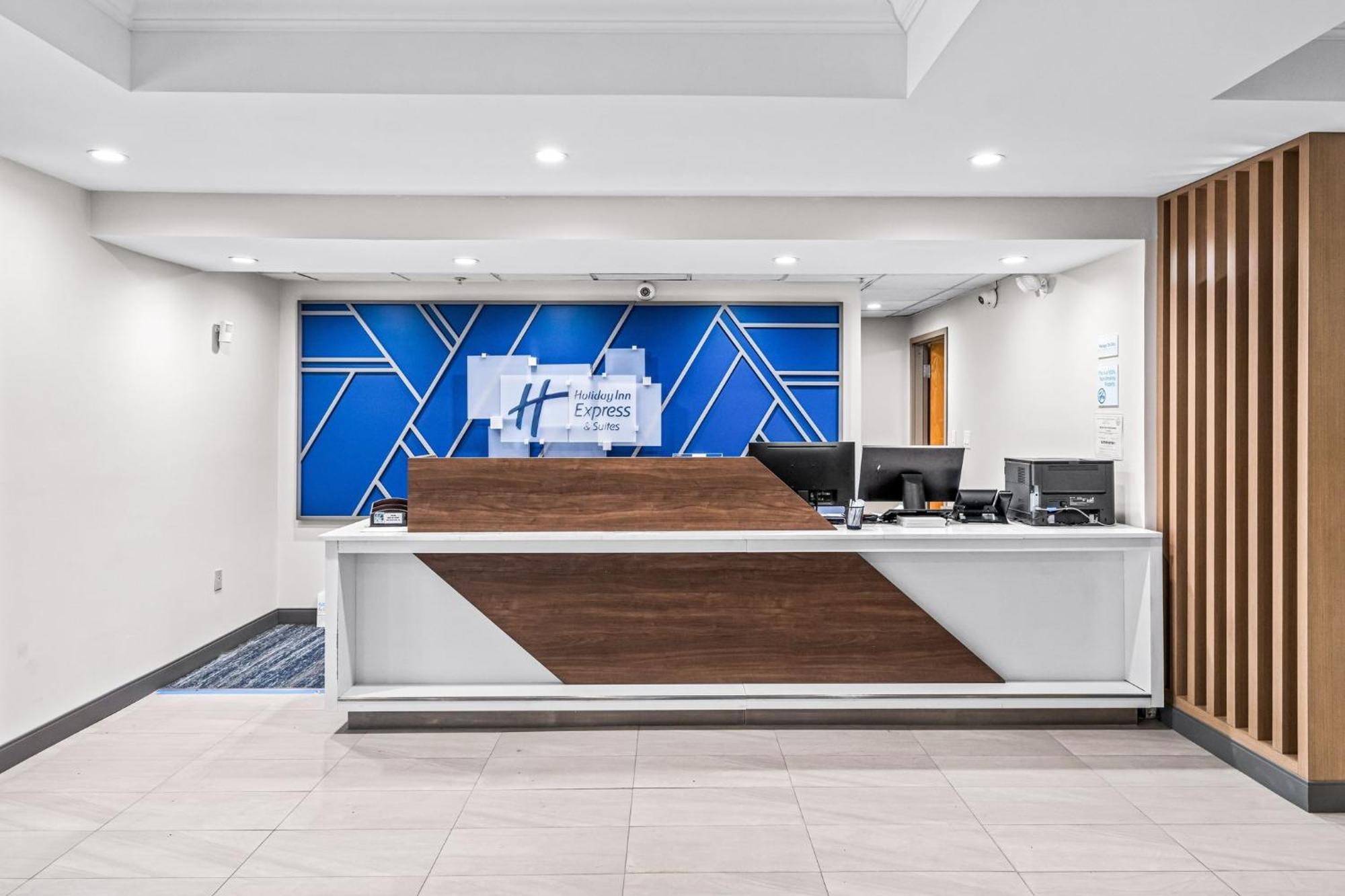 Holiday Inn Express & Suites Carneys Point - Pennsville By Ihg Esterno foto