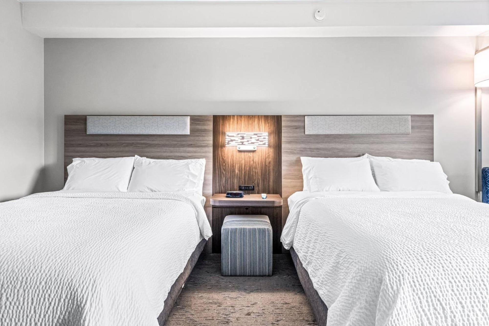 Holiday Inn Express & Suites Carneys Point - Pennsville By Ihg Esterno foto