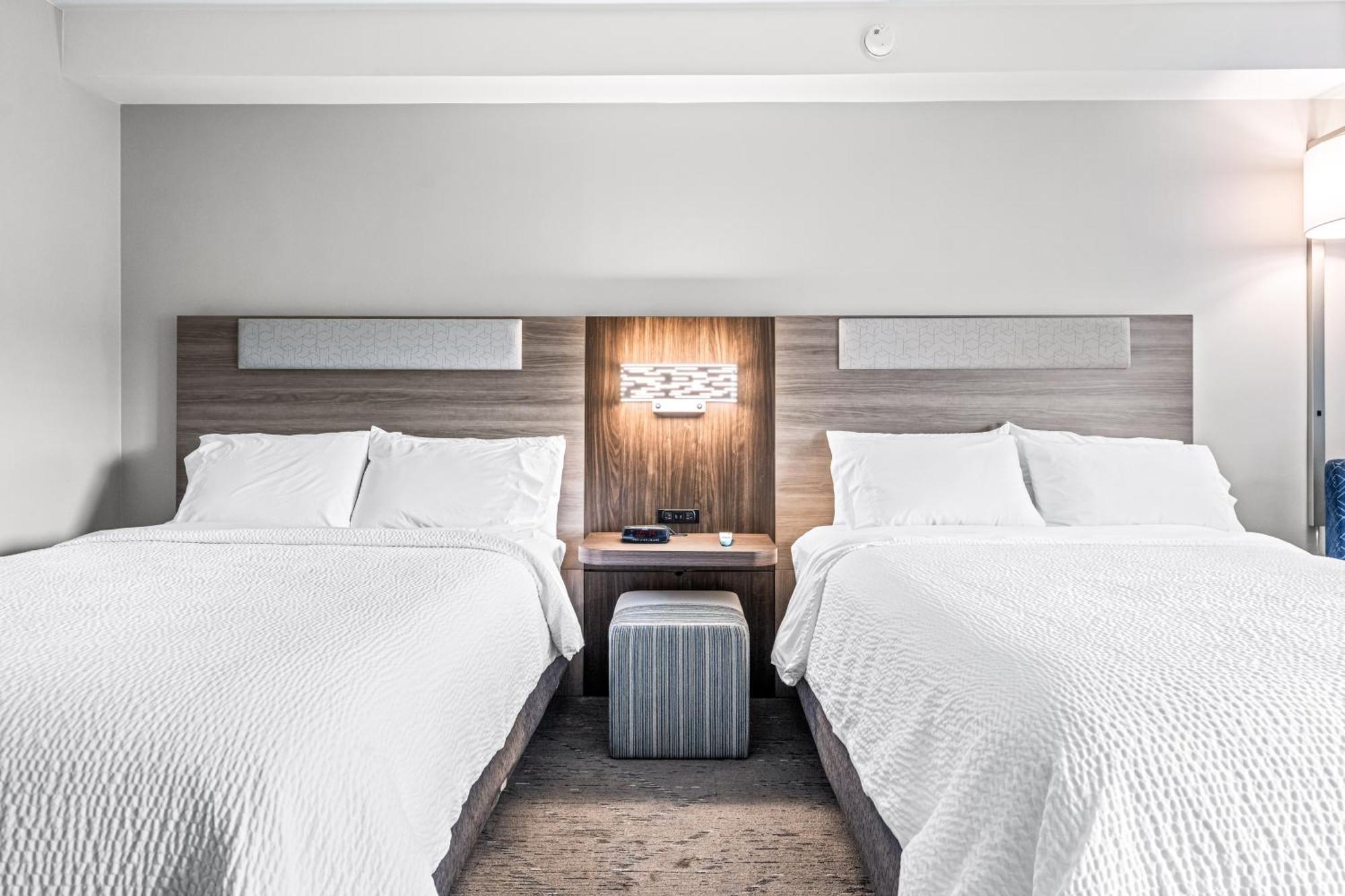 Holiday Inn Express & Suites Carneys Point - Pennsville By Ihg Esterno foto