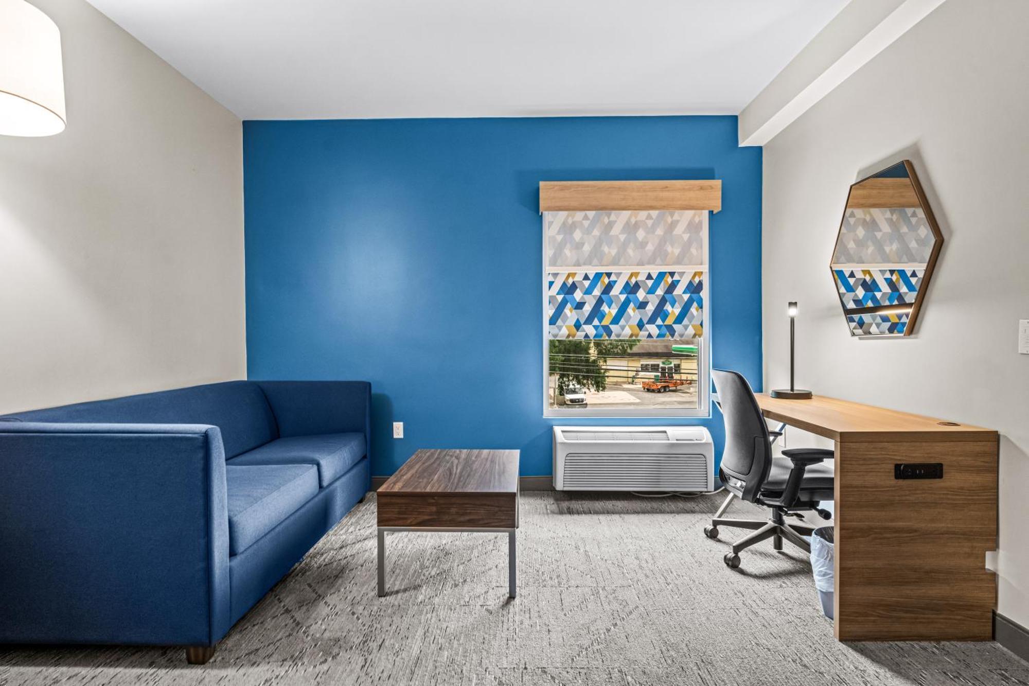 Holiday Inn Express & Suites Carneys Point - Pennsville By Ihg Esterno foto