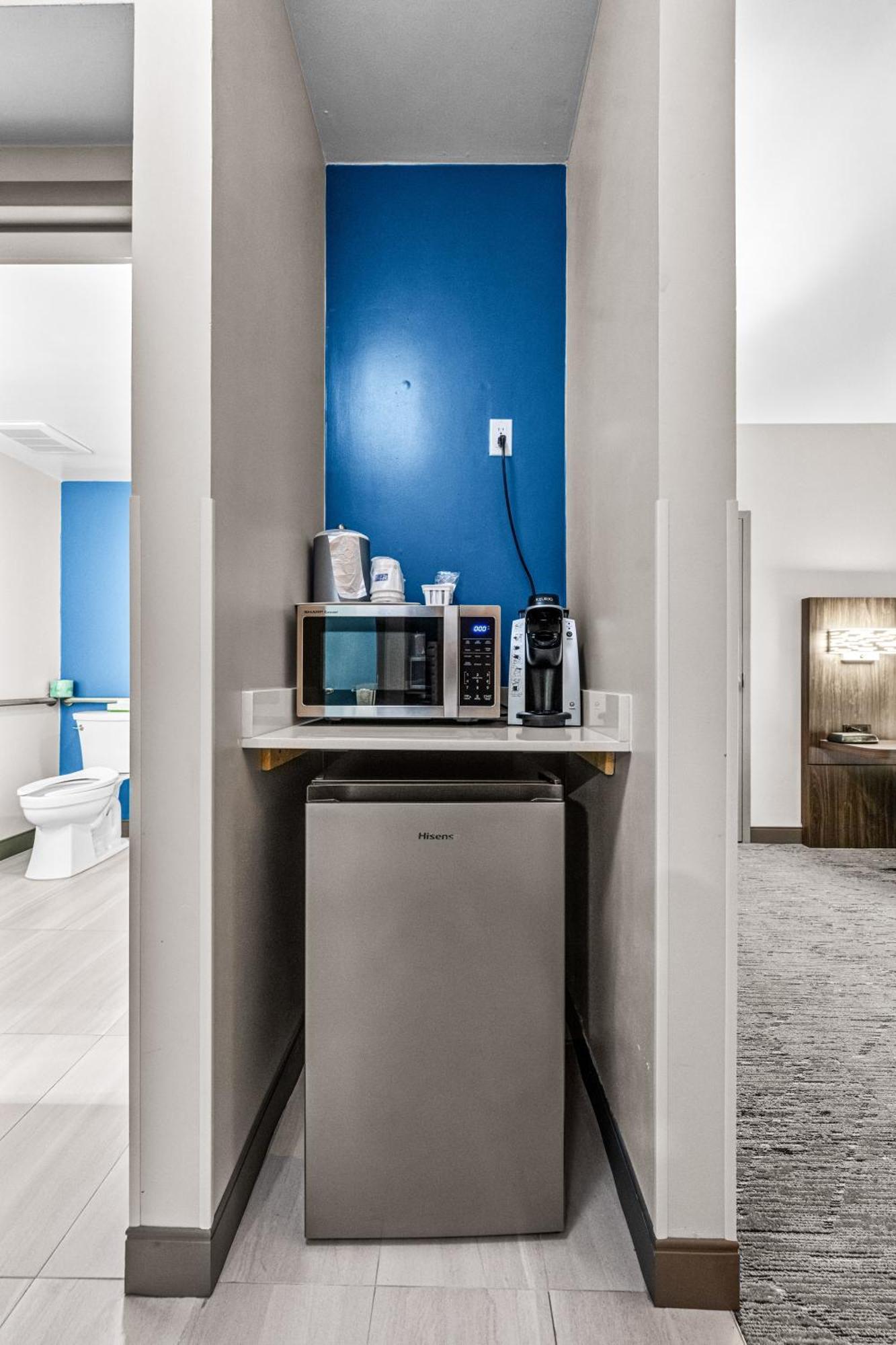 Holiday Inn Express & Suites Carneys Point - Pennsville By Ihg Esterno foto
